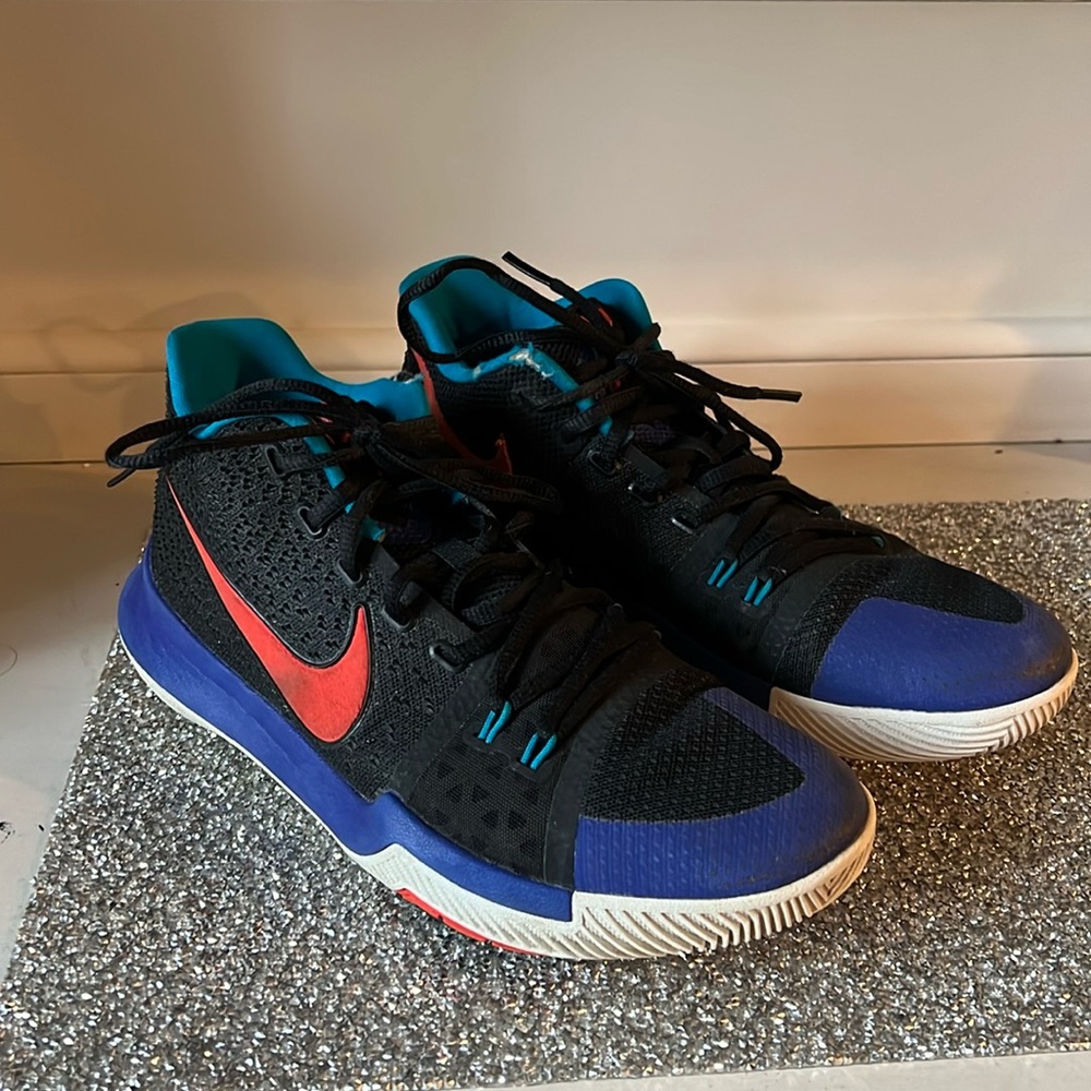Kyrie 3 Kyrache Light Size 8